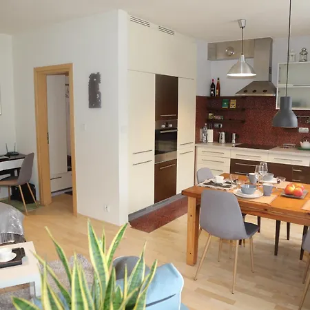 Apartment Dobra 54 By Homeprime Warschau